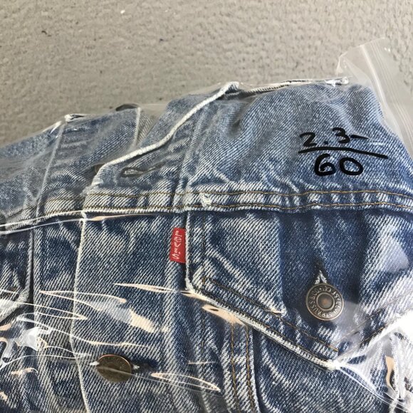 Vintage Levis Denim Jacket Mens M Faded USA - Picture 8 of 8